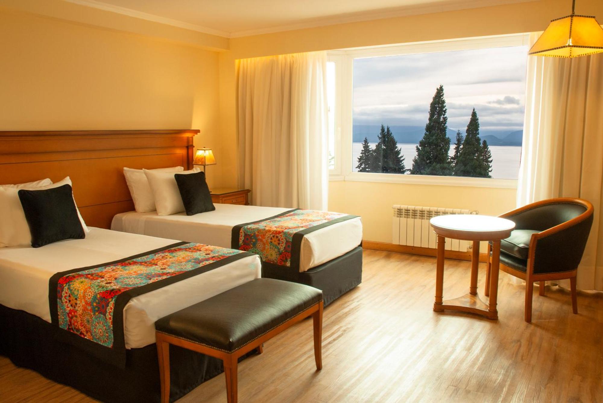 Huinid Bustillo Hotel & Spa Сан-Карлос-де-Барілоче Екстер'єр фото